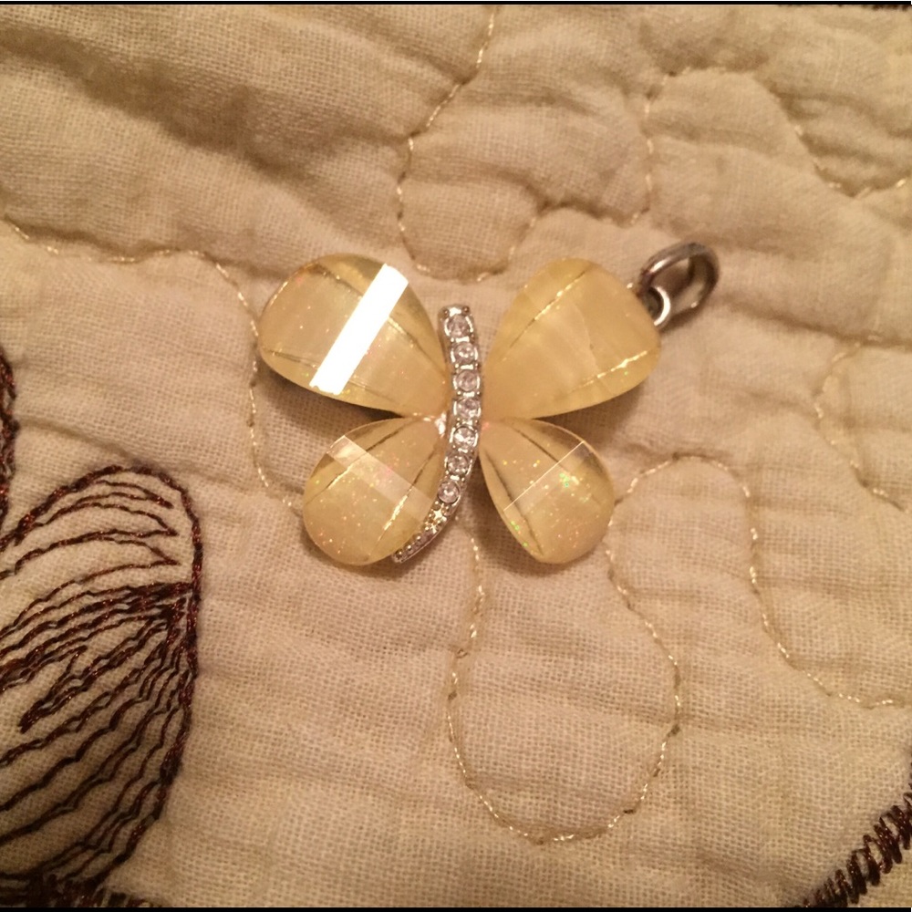HOLD FOR MELXBEEE 🎉BNWOT Pendant - Picture 1 of 4